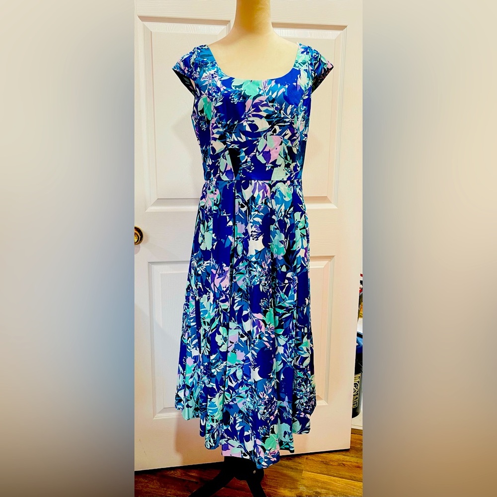 NEW Calvin Klein Blue and Green Floral Midi Dress
